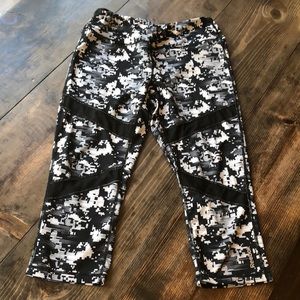 Reebok Black White Mesh Digital Camo Print Crops